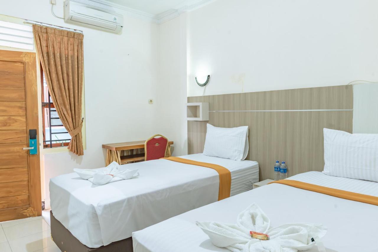 Metro Malioboro Living Hotel Yogyakarta Ngoại thất bức ảnh