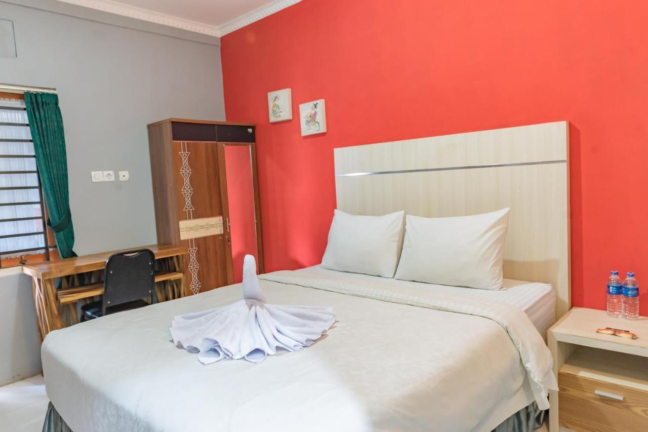 Metro Malioboro Living Hotel Yogyakarta Ngoại thất bức ảnh