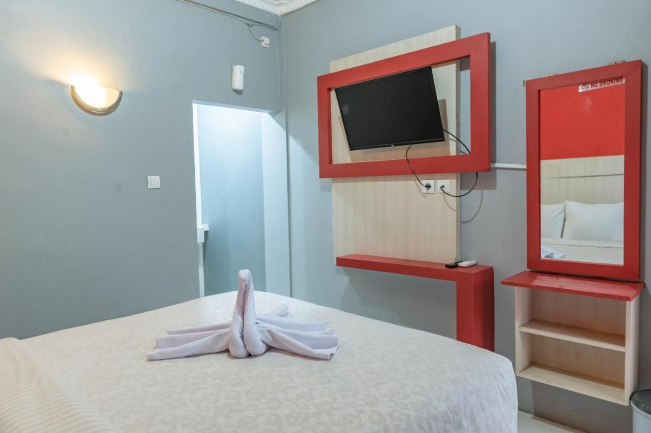 Metro Malioboro Living Hotel Yogyakarta Ngoại thất bức ảnh